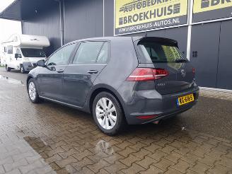 Volkswagen Golf 1.0 TSI Connected Series picture 8