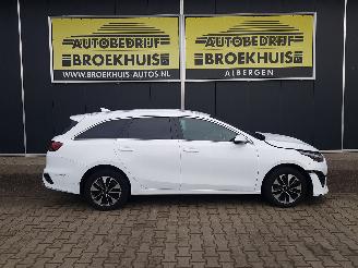 Kia Ceed 1.6 GDI PHEV DynamicPlusLine picture 4