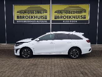 Kia Ceed 1.6 GDI PHEV DynamicPlusLine picture 2