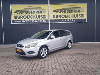 Schadeauto Ford Focus 1.6 Comfort 2010/7