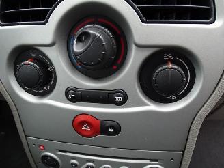 Renault Modus Modus/Grand Modus MPV 1.6 16V  [82kW] picture 8