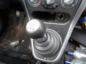 Suzuki Splash 1.0 12v picture 7