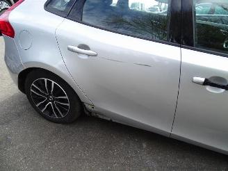 Volvo V-40 2.0 D picture 7