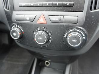 Kia Cee d Sporty Wagon 1.4 16V picture 7