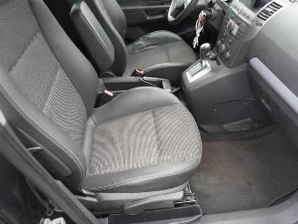 Opel Zafira 2.2 16v picture 8