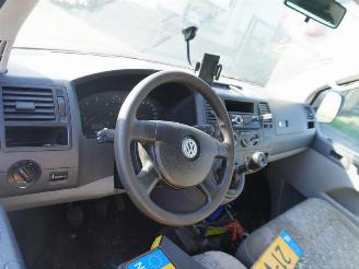 Volkswagen Transporter 2.5 TDi picture 5