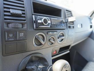 Volkswagen Transporter 2.5 TDi picture 6
