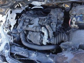 Volvo V-40 D2 picture 8