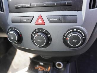 Kia Cee d Sporty Wagon 1.4 picture 6