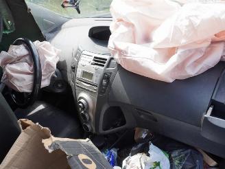 Toyota Yaris 1.0 12v picture 5