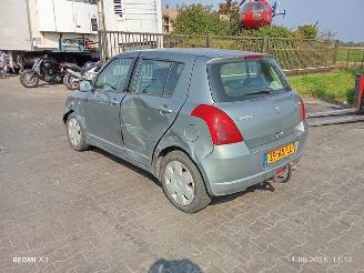 Suzuki Swift 1.3 VVT picture 2