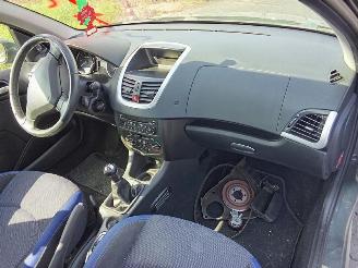 Peugeot 206+ 1.4 picture 5