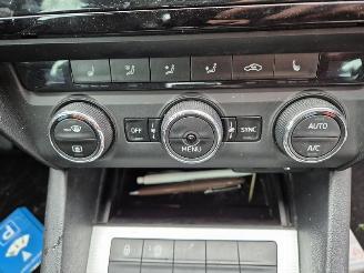 Skoda Octavia 1.0 12V picture 6