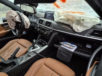 BMW 3-serie 330e picture 5