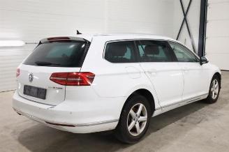 Volkswagen Passat  picture 2