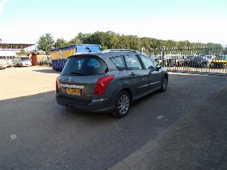 Peugeot 308 SW 1.6 VTi XS picture 4