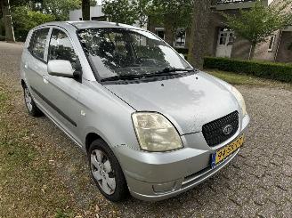 Kia Picanto  picture 7