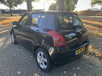 Suzuki Swift  picture 3