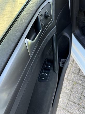 Volkswagen Golf 1.0 tsi picture 16