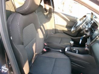 Renault Clio 1.0 Zen 5 Drs- HB picture 22