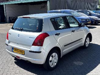 Suzuki Swift 1.3 VVT 16V Hatchback  Benzine 1.328cc 68kW (92pk) FWD picture 5