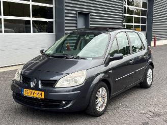 Schadeauto Renault Scenic 2.0 200 16V Coupe 2Dr Benzine 1.998cc 100kW (136pk) RWD 2007/10