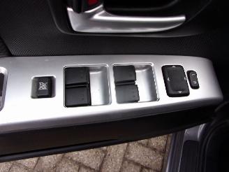 Mazda 5 2.0 EXECUTIVE 7 PERSOONS Met Gebruikte onderdelen erbij picture 16