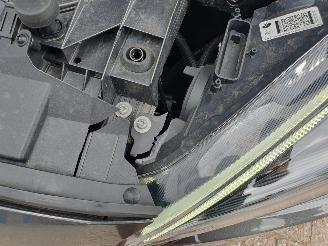 Ford Focus 1.5 Titanium picture 11