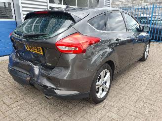 Ford Focus 1.5 Titanium picture 5