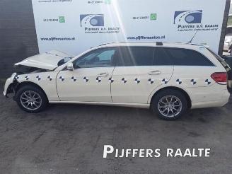 Coche siniestrado Mercedes E-klasse E Estate (S212), Combi, 2009 / 2016 E-200 CDI 16V BlueEfficiency,BlueTEC 2015