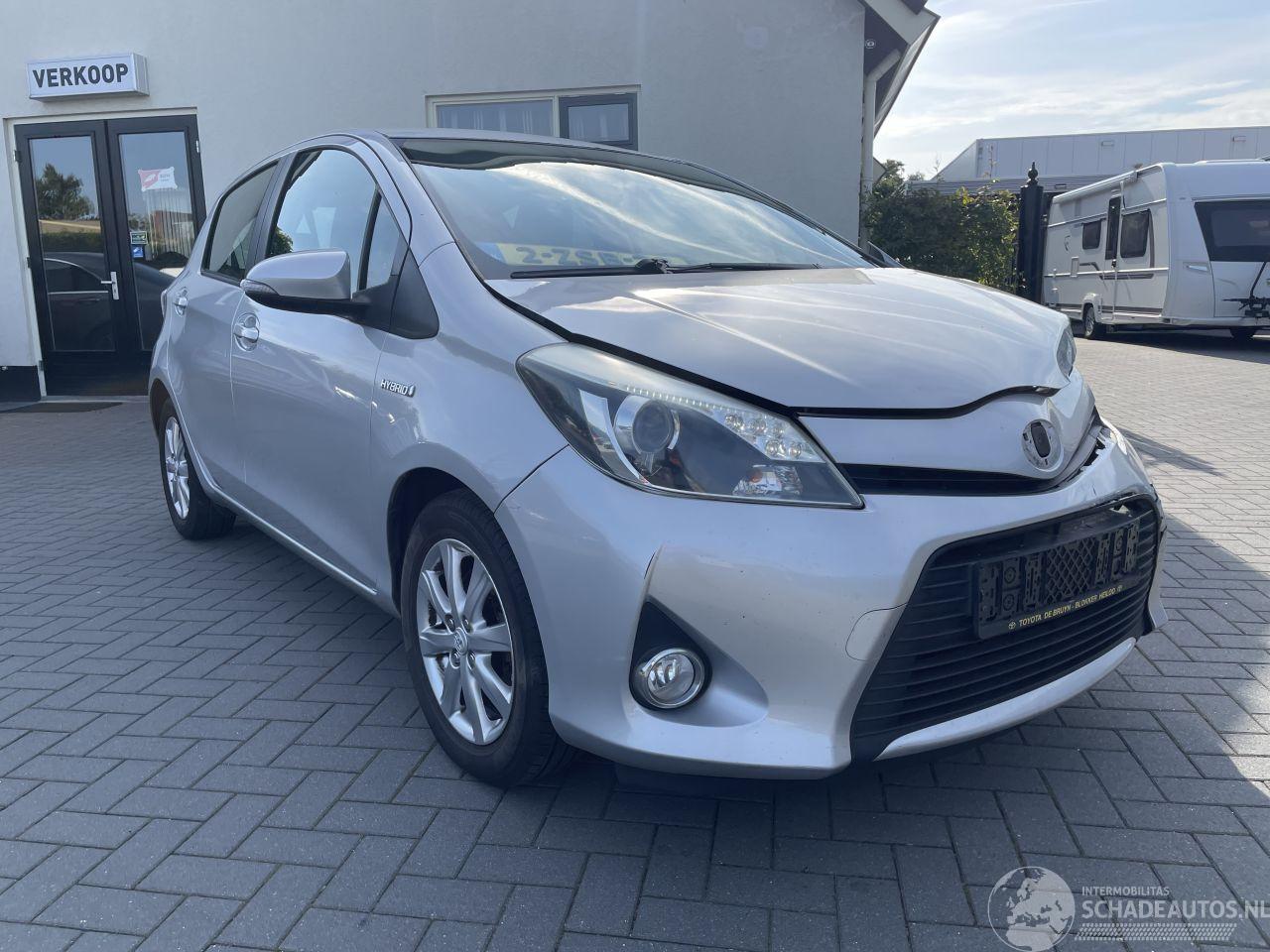 Toyota Yaris 1.5 Full Hybrid Aspiration toyota onderhouden prachtig!!!