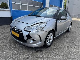 Citroën DS3 1.6 VTI  AUTOMAAT  SO CHIC picture 2