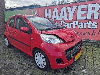 Peugeot 107 1.0 12v xs picture 1