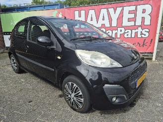 Schadeauto Peugeot 107 1.0 active AIRCO 2012/3