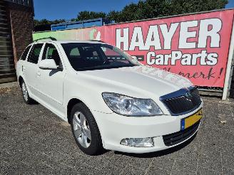 Voiture accidenté Skoda Octavia 1.6 tdi greentech ambition business line 2011/11