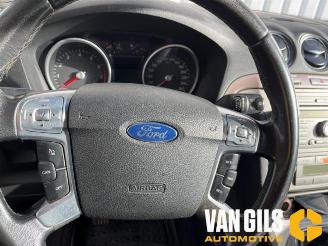 Ford Galaxy  picture 18