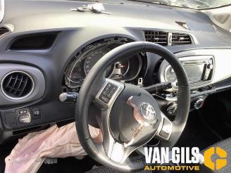 Toyota Yaris Yaris III (P13), Hatchback, 2010 / 2020 1.0 12V VVT-i picture 13