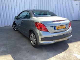 Peugeot 207 1.6 16V THP Cabrio  Benzine 1.598cc 110kW (150pk) picture 4