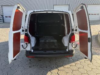 Volkswagen Transporter 2.0 TDI 81KW picture 14