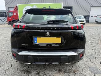 Peugeot 2008 1.2 PureTech Active Pack picture 5