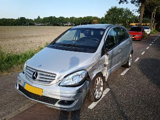 Mercedes B-klasse 2.0 AUT picture 2