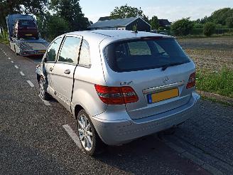 Mercedes B-klasse 2.0 AUT picture 3