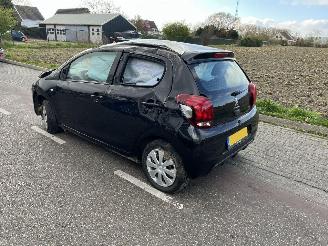 Peugeot 108 1.0-12V picture 4