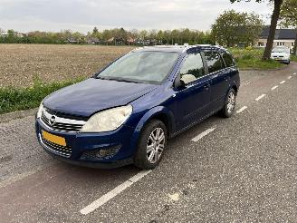 Opel Astra SW 1.7 CDTI picture 2