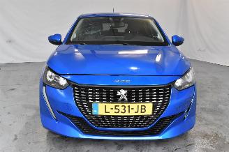 Peugeot 208 1.2 PT Allure Pack picture 2