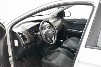 Hyundai I-20 1.2i i-Motion picture 17