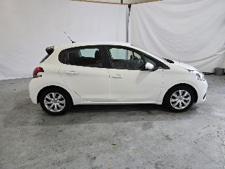 Peugeot 208 1.2 PureT. BL Active picture 8