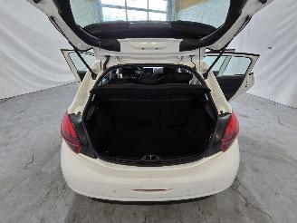 Peugeot 208 1.2 PureT. BL Active picture 18