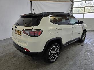 Jeep Compass 4xe 240 Hybrid Summit picture 8