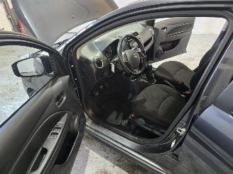 Mitsubishi Space-star 1.0 CVVT ISG Plus P. picture 25